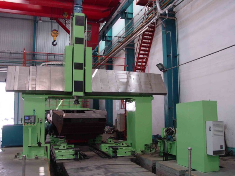 數(shù)控(kong)龍門(men)鏜(tang)銑(xian)牀